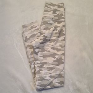 Aerie Camo High Waist 7/8 Leggings